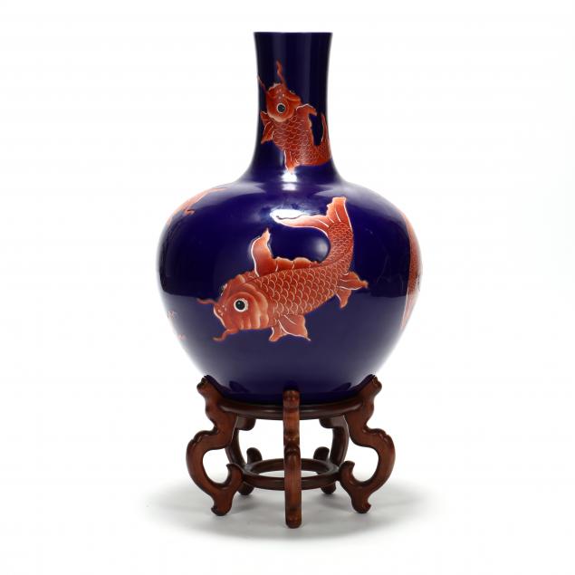 a-large-chinese-kangxi-style-goldfish-vase