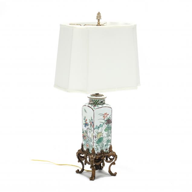 chinoiserie-ormolu-mounted-porcelain-table-lamp