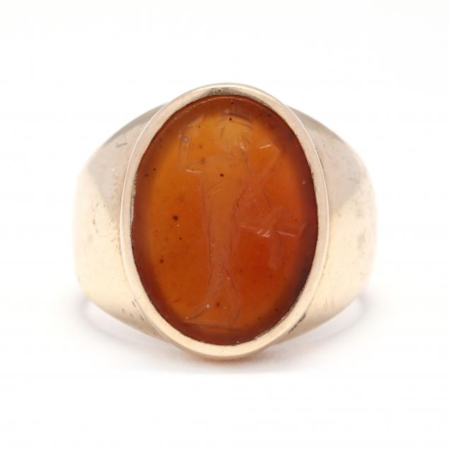 gold-intaglio-ring