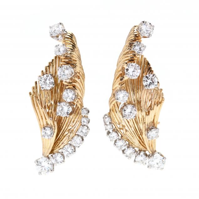 gold-and-diamond-earrings