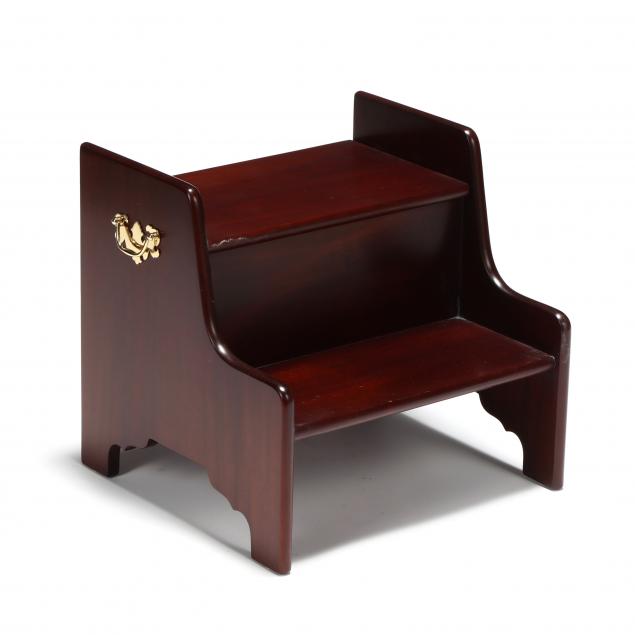 suter-s-chippendale-style-mahogany-bed-steps