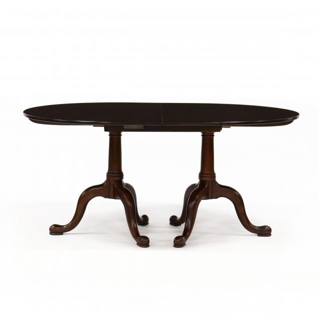 henkel-harris-queen-anne-style-mahogany-double-pedestal-dining-table
