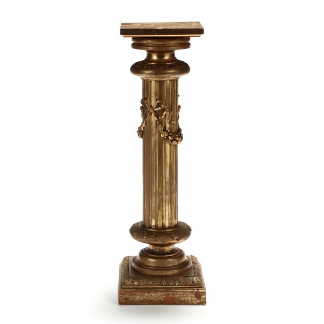 gilt-fluted-pedestal