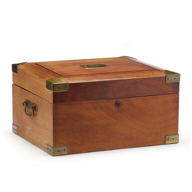 vintage-mahogany-cigar-humidor