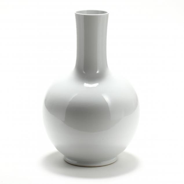 a-chinese-white-porcelain-vase