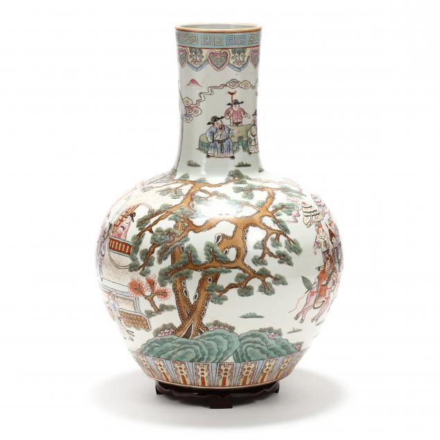 a-large-chinese-porcelain-vase