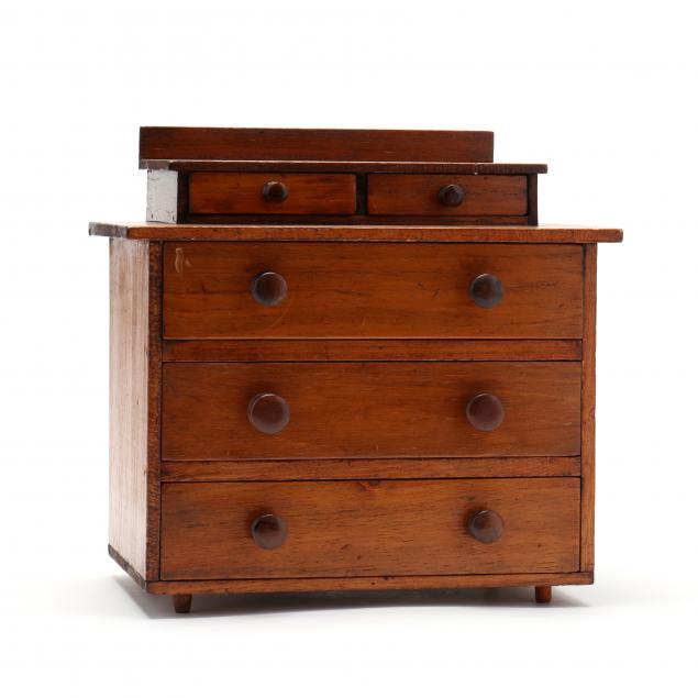 miniature-chest-of-drawers