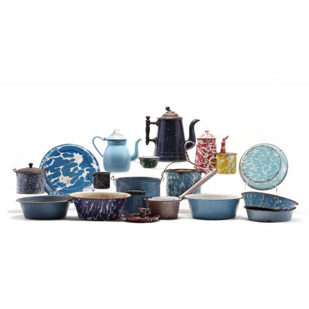 group-of-vintage-graniteware-18