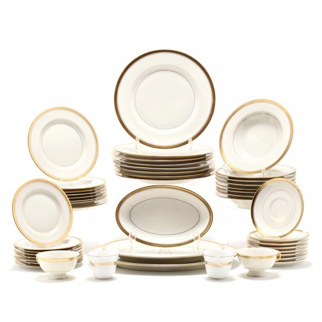 an-assembled-china-dinnerware-service