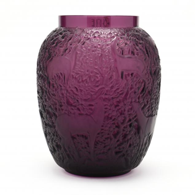 lalique-i-biches-i-glass-vase-in-amethyst