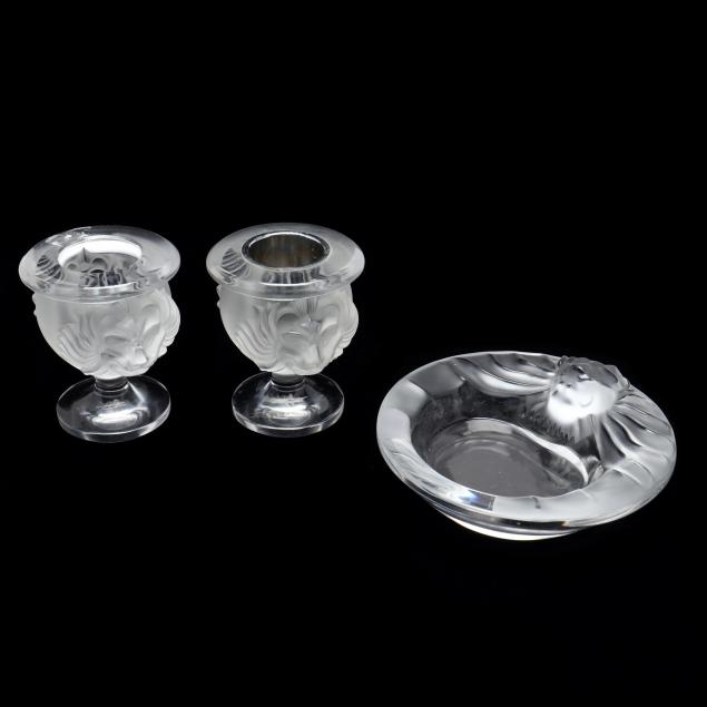 lalique-pair-of-i-tete-de-lion-i-urns-and-ash-tray