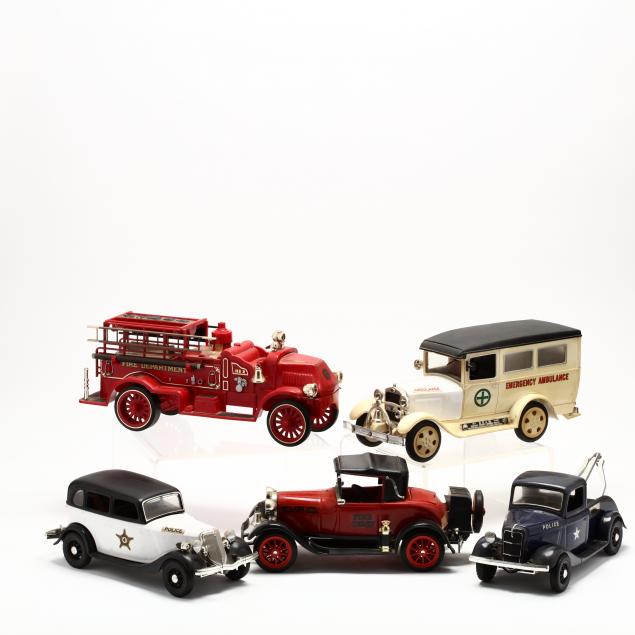 jim-beam-kentucky-straight-bourbon-whiskey-municipal-vehicles-decanter-set