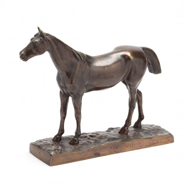 bronze-sculpture-of-a-mature-gelding