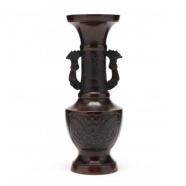a-small-chinese-bronze-vase