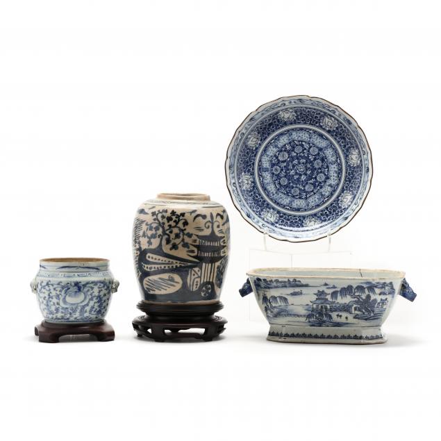 four-chinese-blue-and-white-items