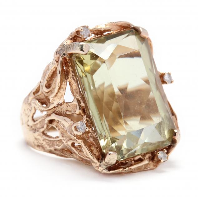 gold-peridot-and-diamond-ring