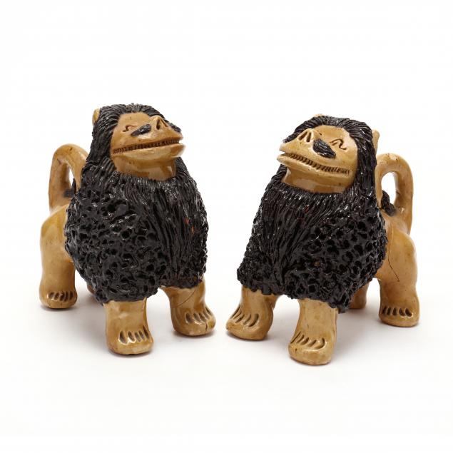 nc-folk-pottery-billy-ray-hussey-two-standing-lions