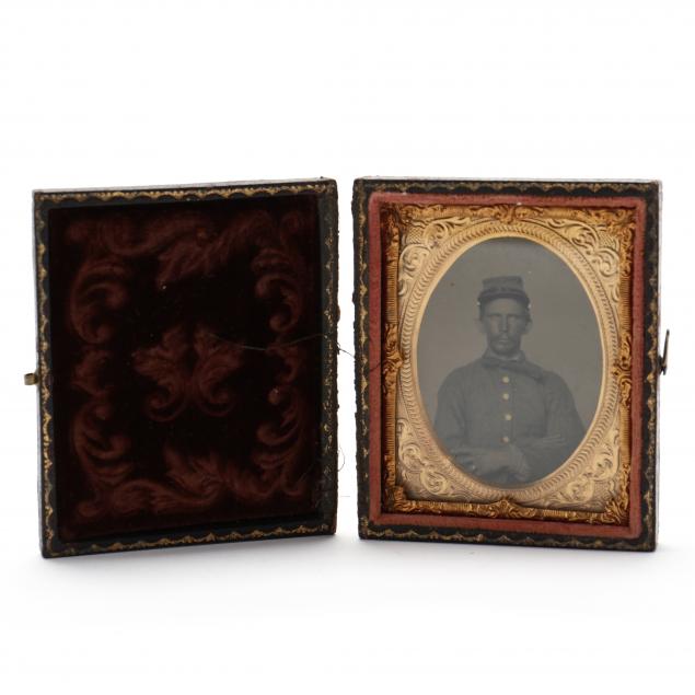 ninth-plate-cased-ambrotype-of-confederate-soldier