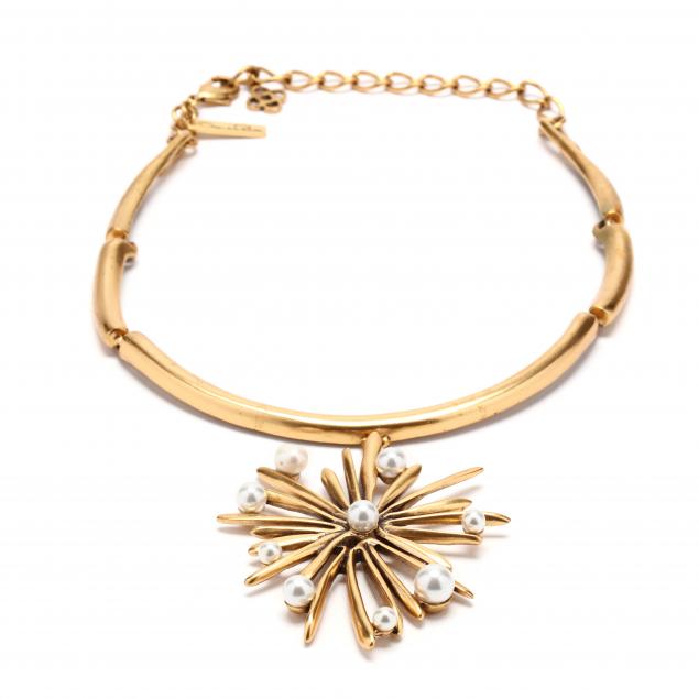 gold-tone-and-faux-pearl-necklace-oscar-de-la-renta