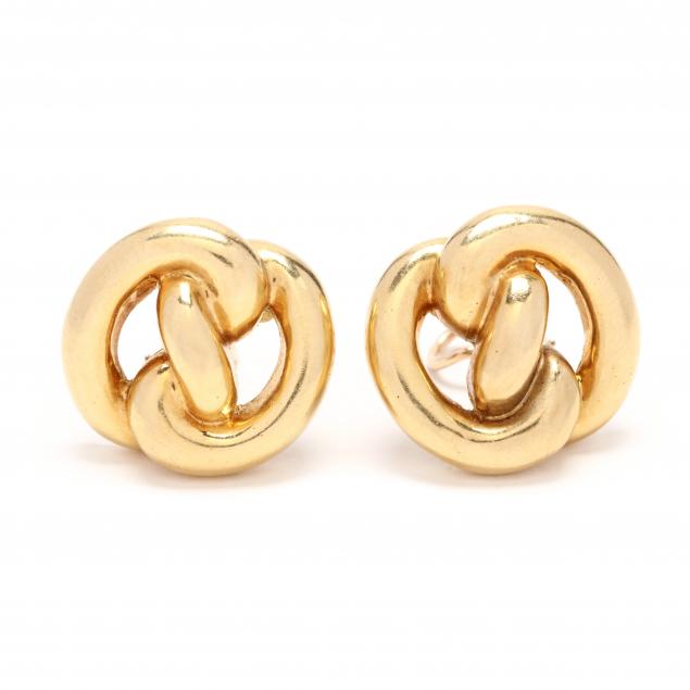 pair-of-18kt-gold-earrings