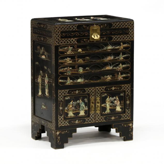 chinoiserie-decorated-silver-chest