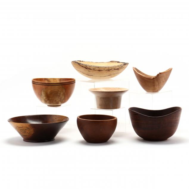 grouping-of-seven-turned-wood-bowls