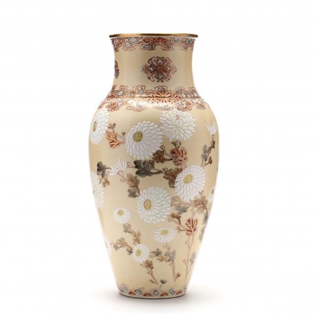 a-large-satsuma-vase-attributed-to-kinkozan