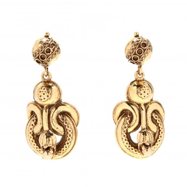 pair-of-14kt-gold-earrings
