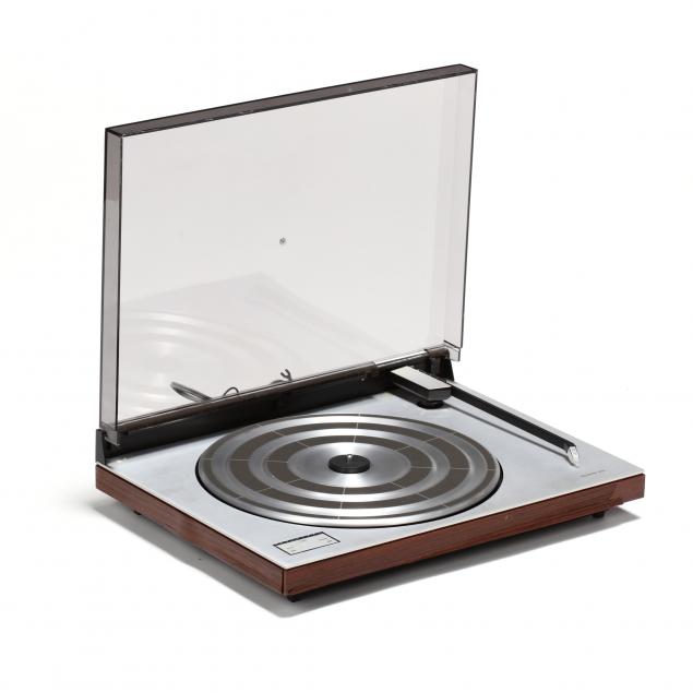 bang-olufson-turntable