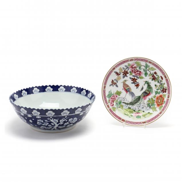 two-chinese-style-porcelain-table-items