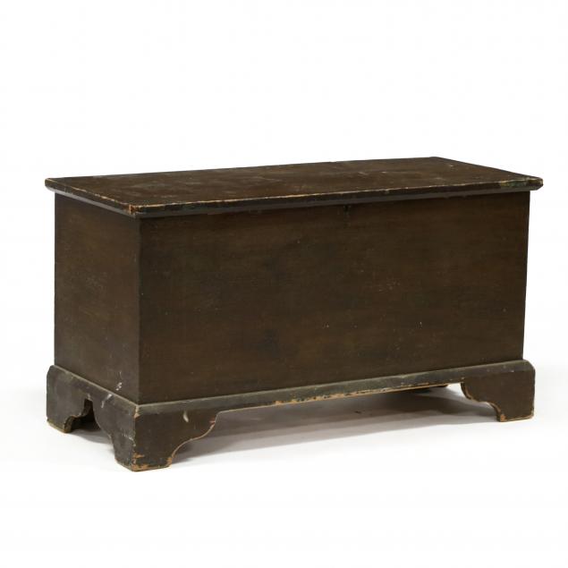 american-late-chippendale-painted-pine-blanket-chest