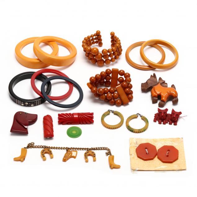 group-of-bakelite-jewelry-items