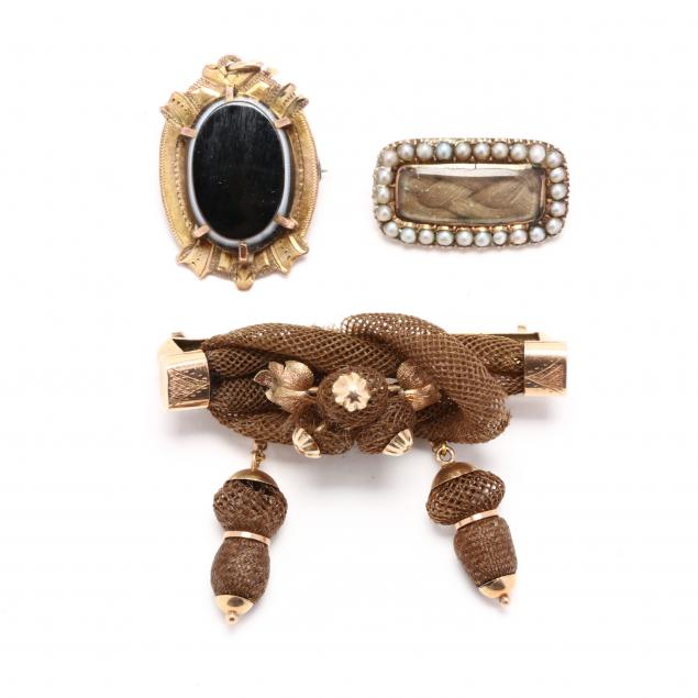 three-antique-gold-jewelry-items