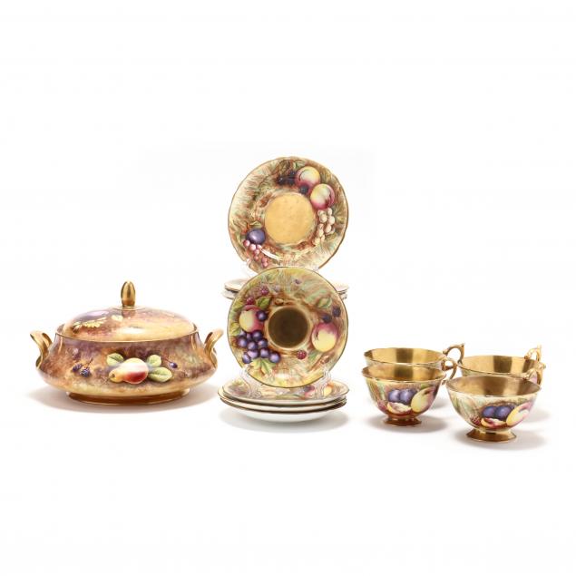 collection-of-aynsley-i-orchard-gold-i-china