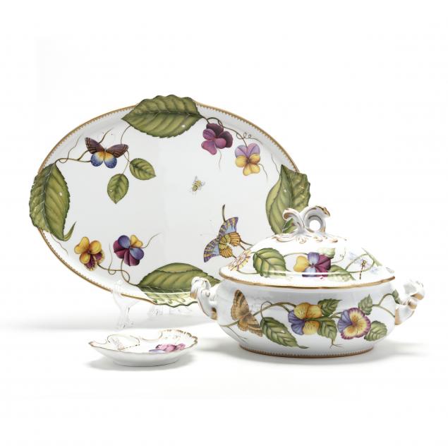 anna-weatherley-porcelain-tureen-with-tray-and-side-dish