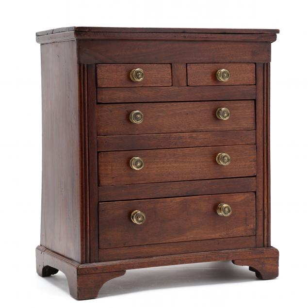 american-federal-mahogany-miniature-chest-of-drawers