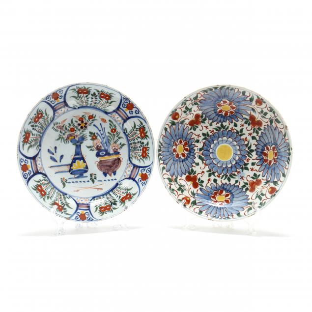 two-dutch-delft-polychrome-chargers