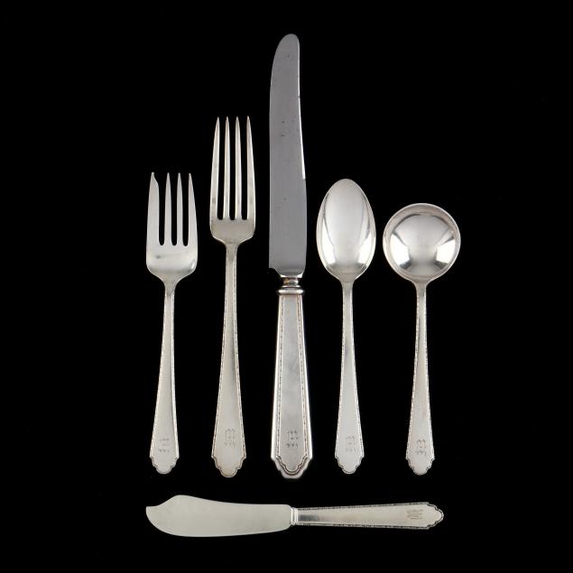 lunt-i-william-mary-i-sterling-silver-flatware-service-for-eight