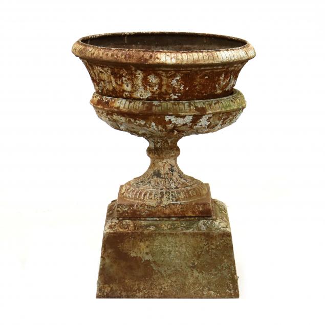 antique-cast-iron-garden-urn-washington-iron-works
