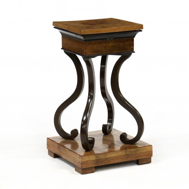 biedermeier-work-table