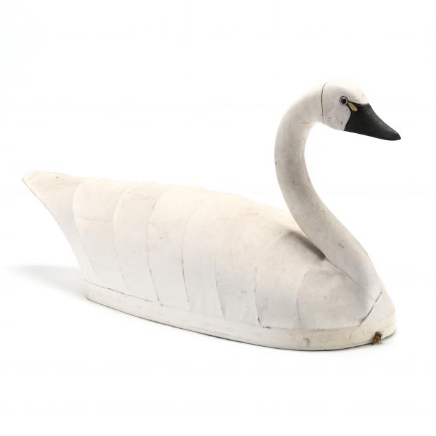 clay-tillet-canvas-over-wire-swan