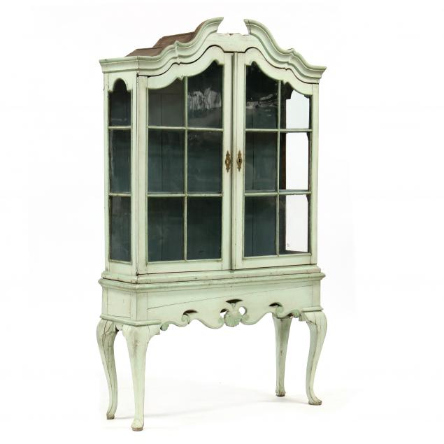 italian-rococo-revival-carved-and-painted-vitrine-on-stand