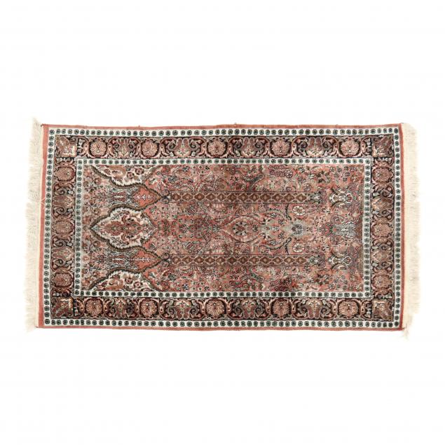 indo-persian-prayer-rug