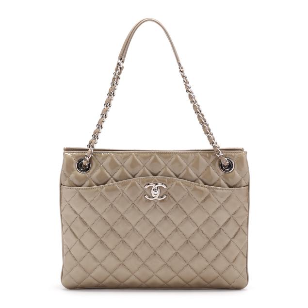 taupe-patent-leather-grand-shopping-tote-chanel