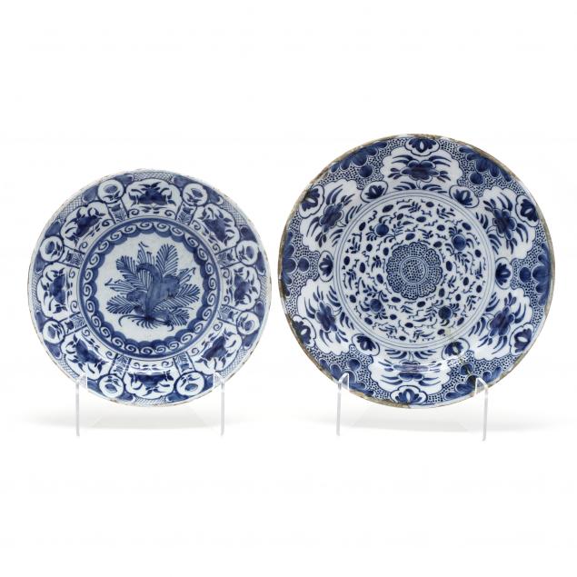 two-dutch-delft-blue-and-white-chargers