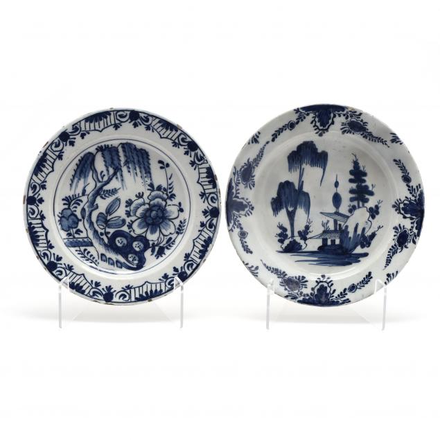 two-dutch-delft-blue-and-white-chargers