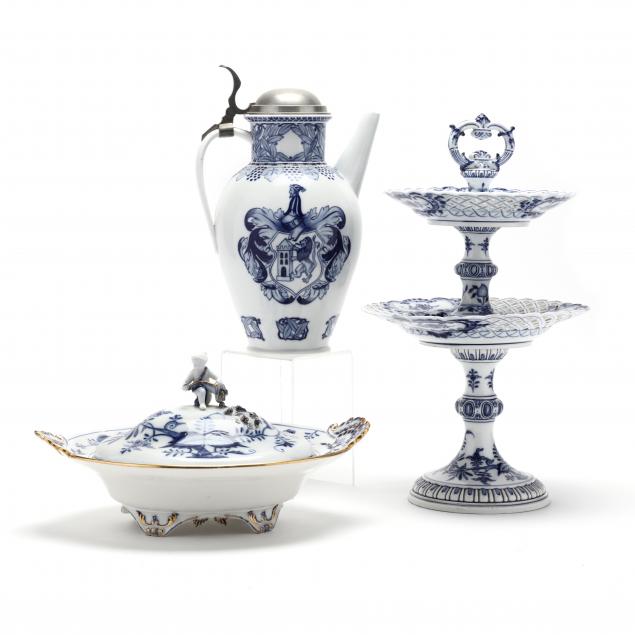 blue-and-white-meissen-collection-of-three-pieces