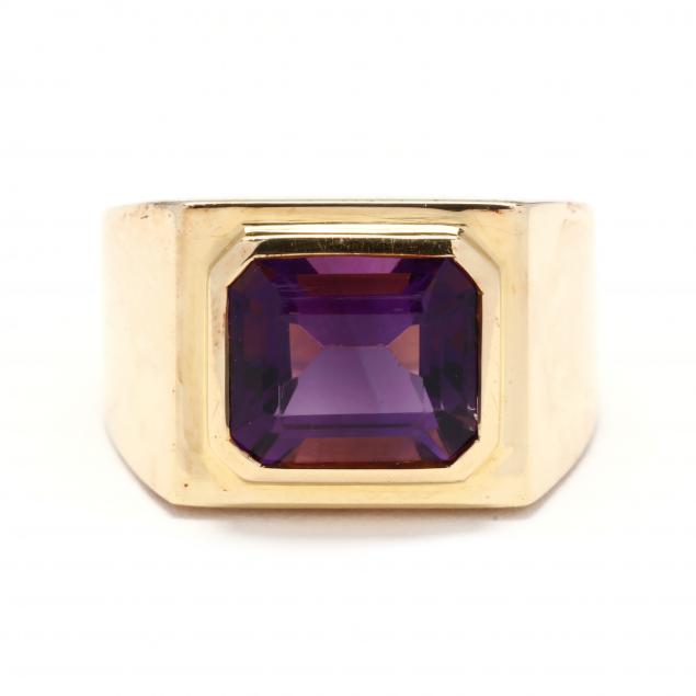 18kt-gold-and-amethyst-ring