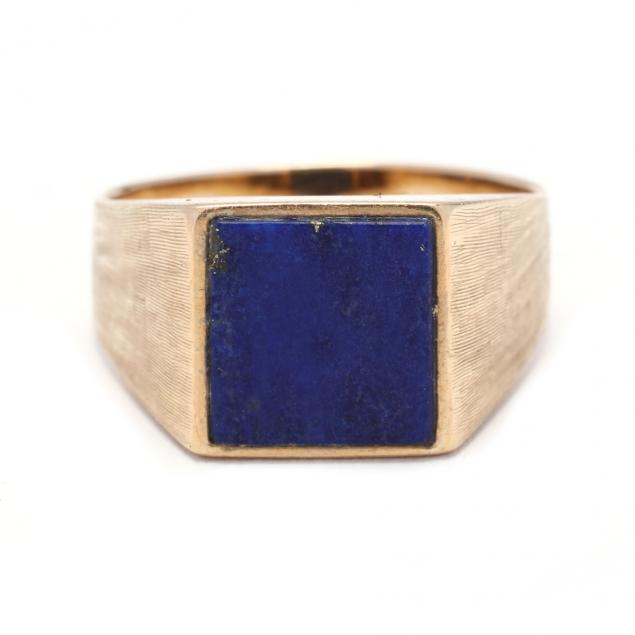 gold-and-lapis-ring