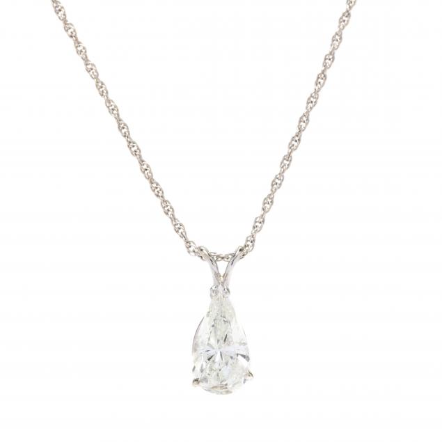 white-gold-and-pear-cut-diamond-pendant